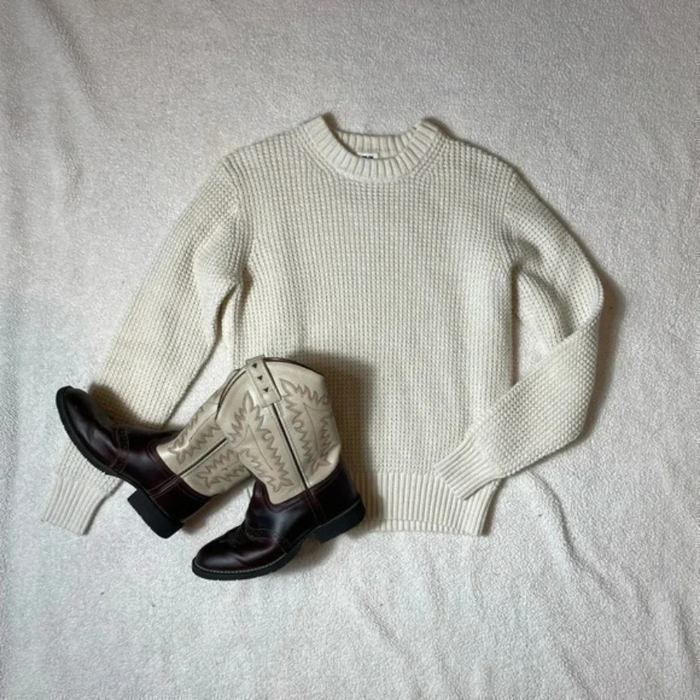 Uniqlo Creme  Textured Crewneck Wool Blend Sweater - Picture 12 of 15
